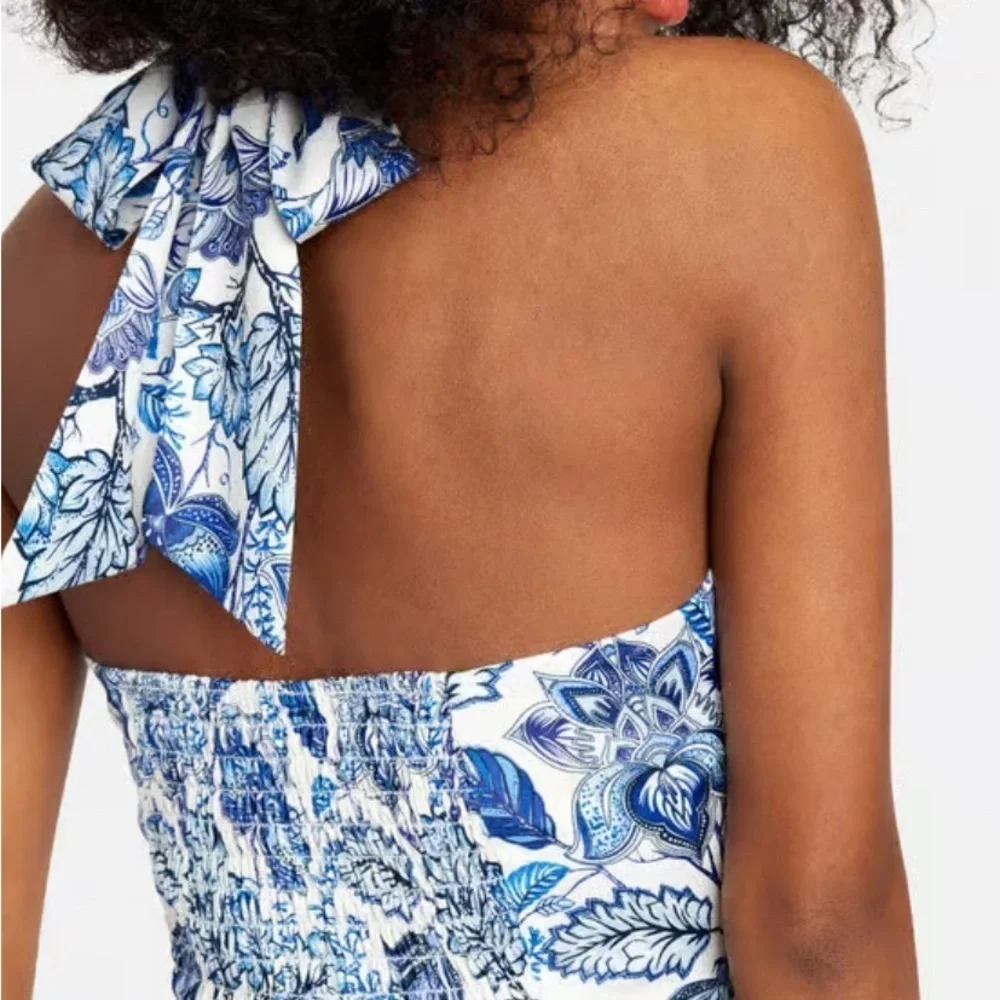 Bebe Ring Detail Printed Halter Top 2 - Picture 3 of 12